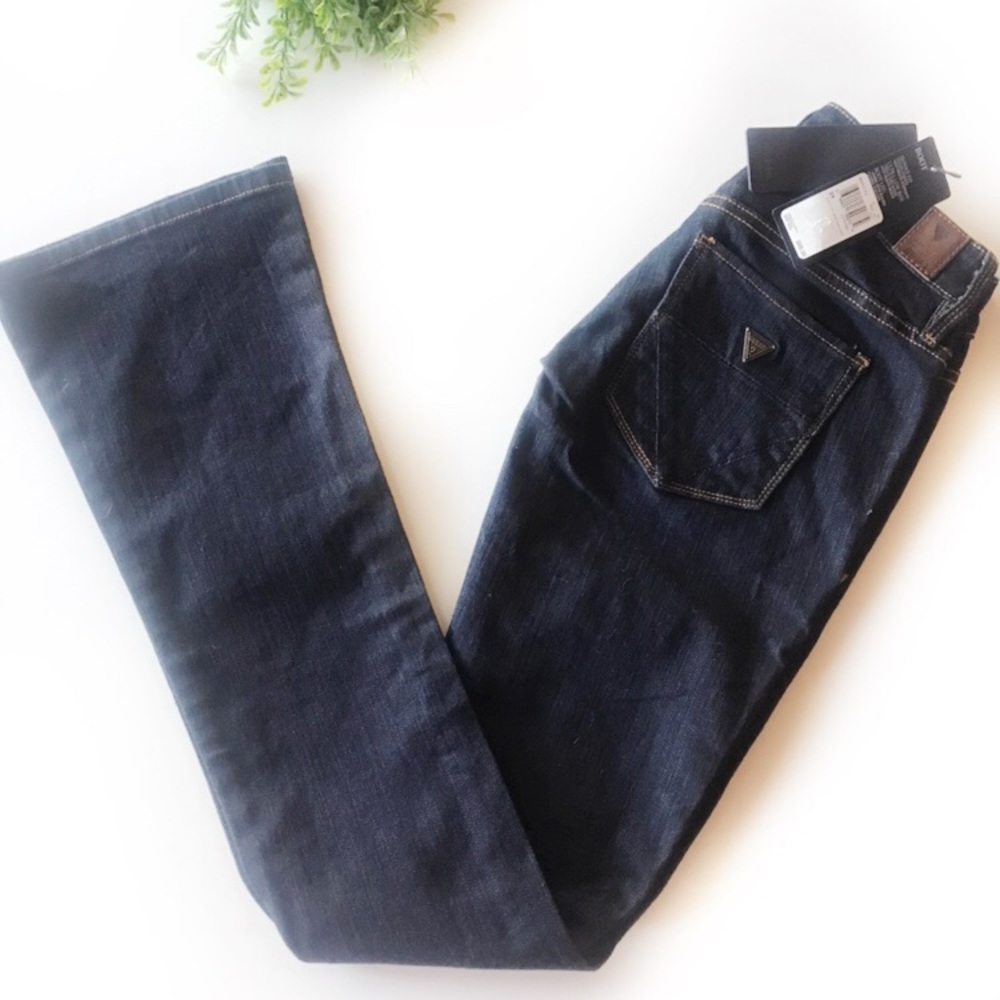 GUESS BOOT CUT JEANS